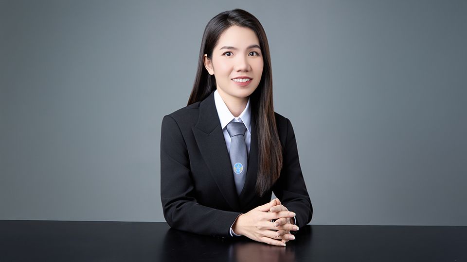 Luật sư tư vấn thường xuyên cho doanh nghiệp